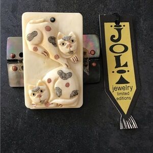 Joli Jewelry Cat Brooch